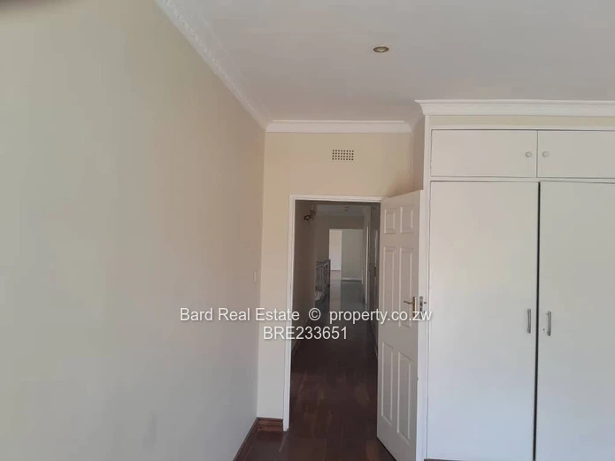 6 bed Double storey family home