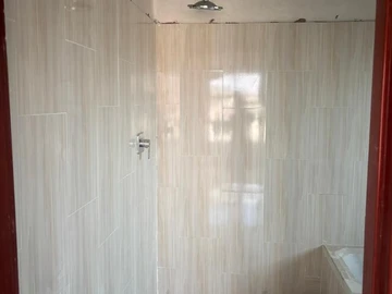 3 Bedroom Flat & Apartment