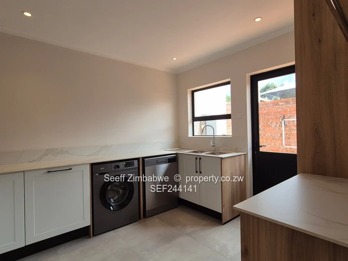 Elegant New Townhouses on Princess Drive, Newlands