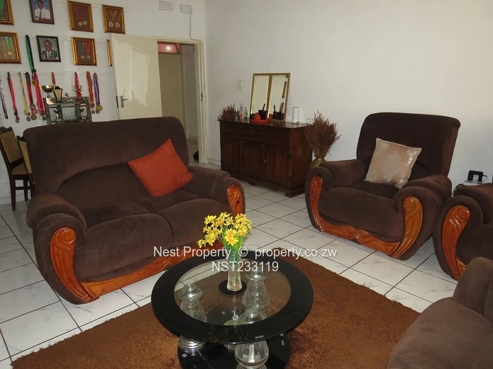 Neat 2 Bedroom Flat -  Avenues! (Sole Mandate)