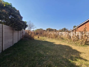 2 Bedroom Flat & Apartment