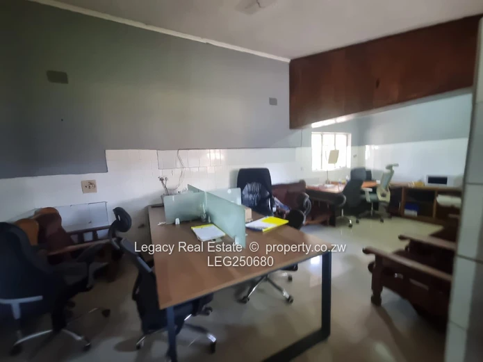 Upper Hillside 4BR — Walled Home with Main Rd Frontage