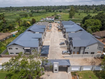 3 Bedroom Flat & Apartment