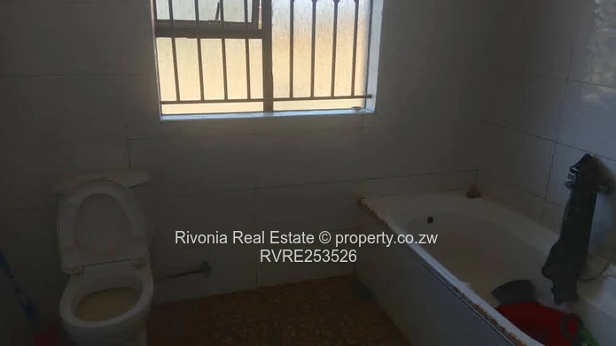 Mount Pleasant Heights: 5-Bed Home w/ Borehole & Solar