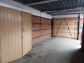 3 Bedroom Flat & Apartment