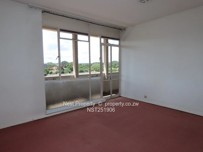 3 Bedroom Penthouse Suite - Avenues (Sole Mandate)