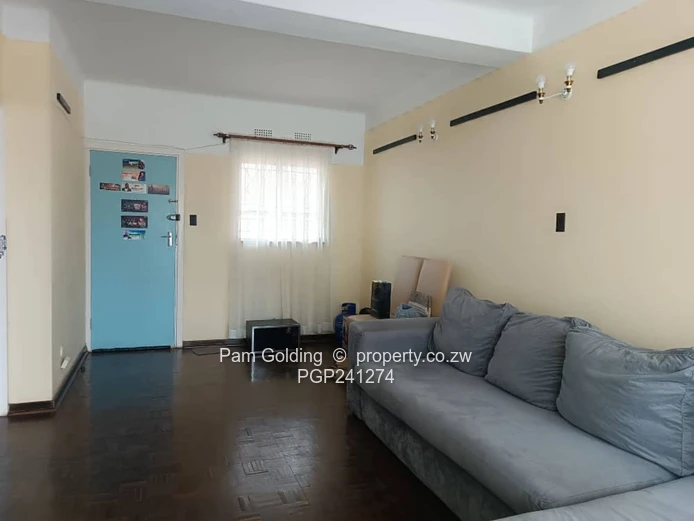  Neat one bed flat for sale!