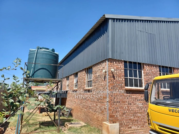 Hillside Rd Ext Industrial: 450m² Warehouse