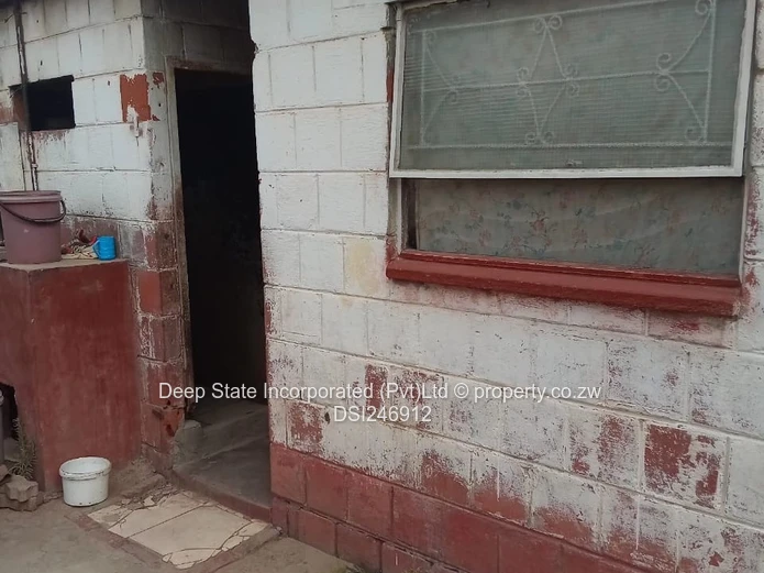 Zengeza (2) Chitungwiza Corehouse For Sale 
