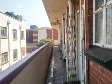 Flat & Apartment