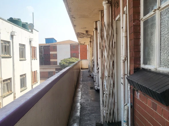 Flat & Apartment