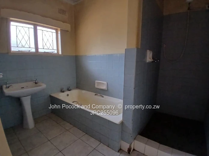 ESTABLISHED BURNSIDE | 4,048 m² | HOME & INVESTMENT OPPORTUNITY