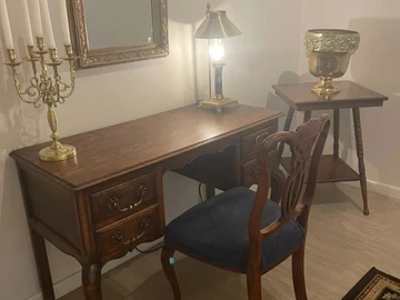 2 Bedroom Flat & Apartment