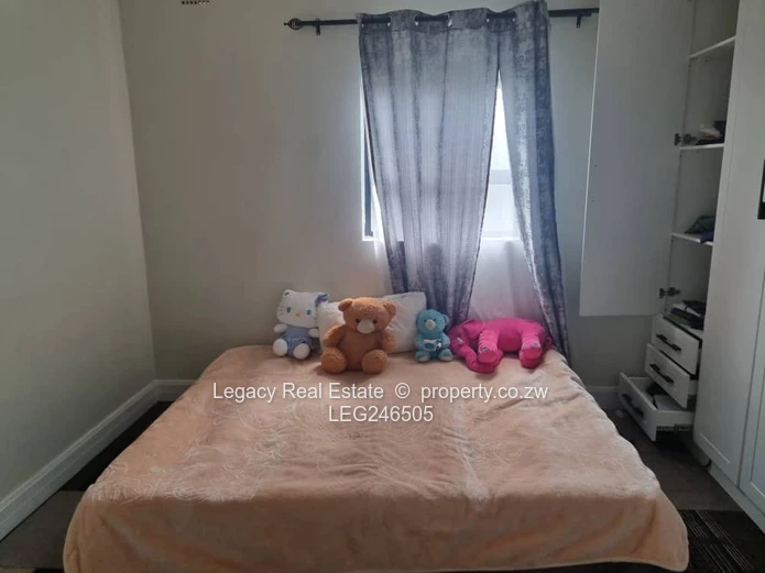 High-End Helesvale Home With Gym & Borehole.