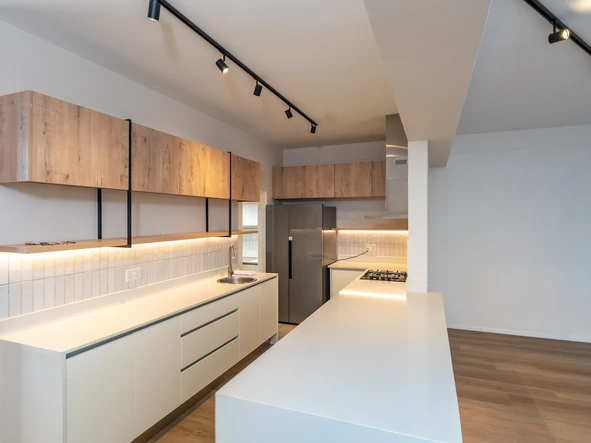3 Bedroom Flat & Apartment