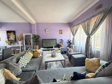 3 Bedroom Flat & Apartment