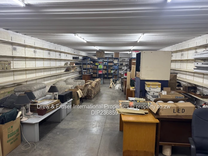 Msasa Office Complex and a warehouse -3050m² on 5000m² land 