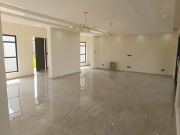 5 Bedroom House