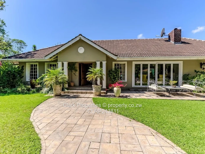 Elegant 5 Bedroom Guest Lodge/Family Retreat.