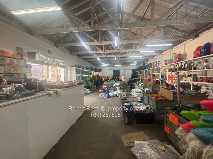 Warehouse and offices to let 