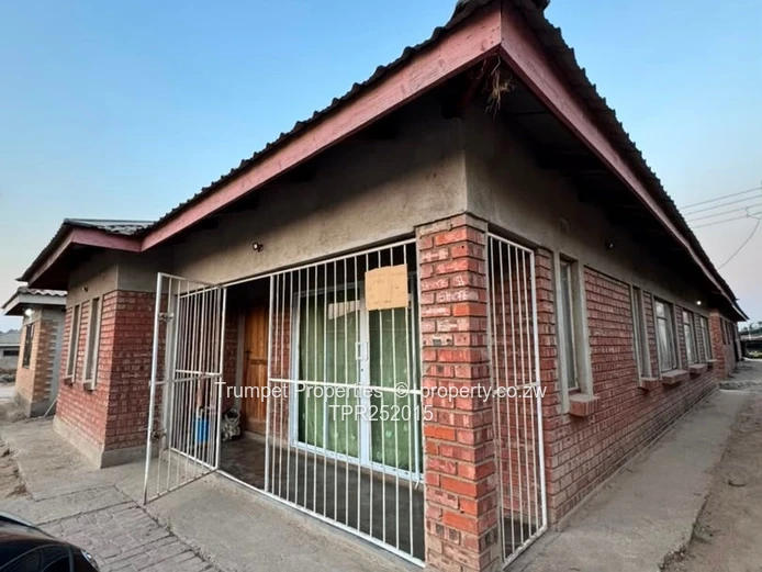 Brick 4-Bed Family Home in Southview Park – Verandah 