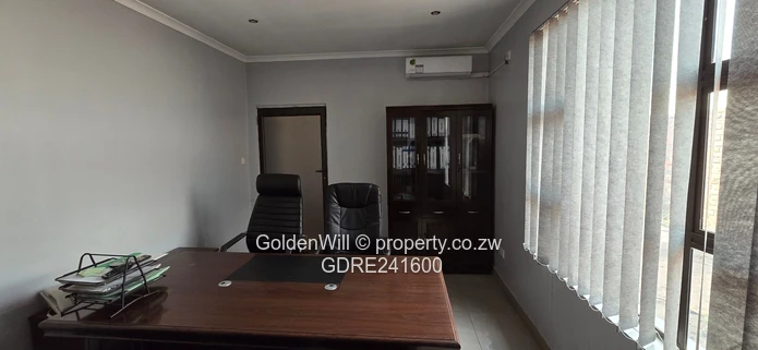 Southly Park Garage/Warehouse/Offices  For Rental 