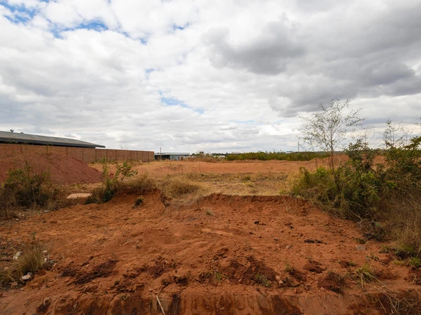 Commercial & Industrial Land