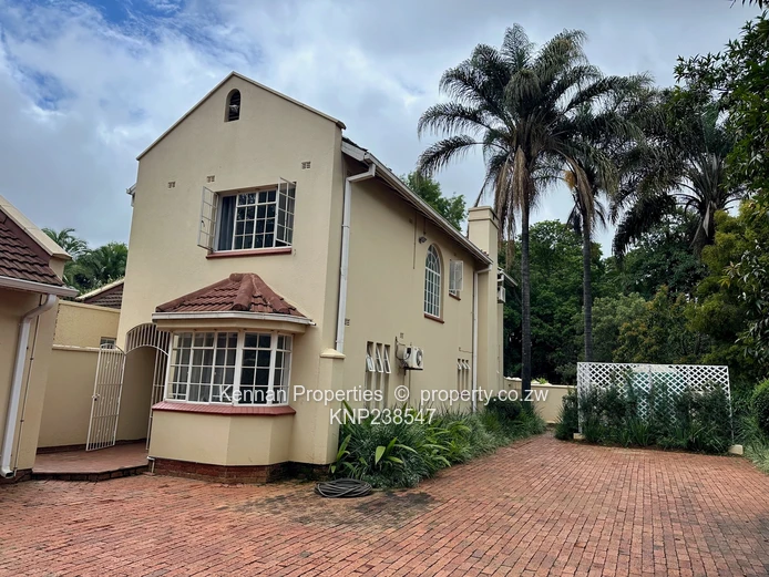 Large Townhouse for Sale in Borrowdale