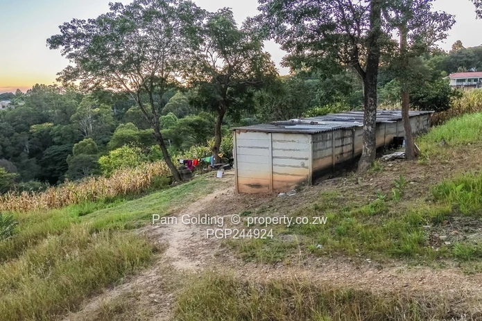 A Rare Hillside Sanctuary In Helensvale – 1.3 HA (Sole Mandate)