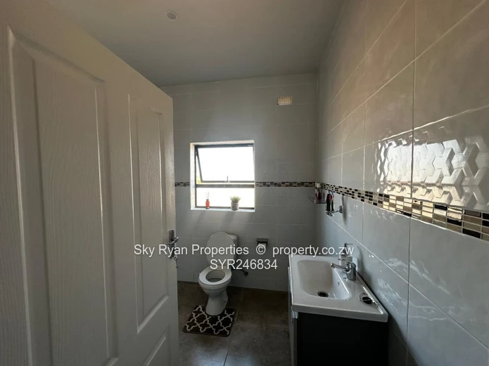 Pomona Nyeredzi Ridge House For Sale 
