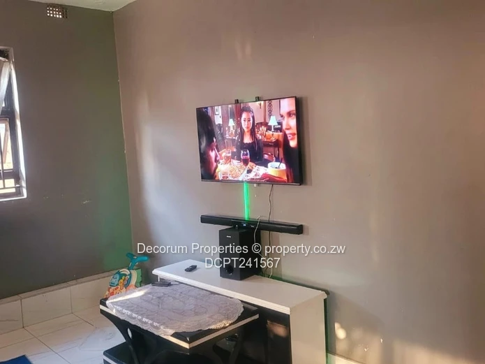 Modern 3-Bed House in Fidelity - Walled, Fitted Kitchen, En-Suite