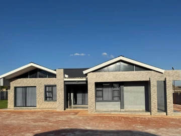 6 Bedroom House