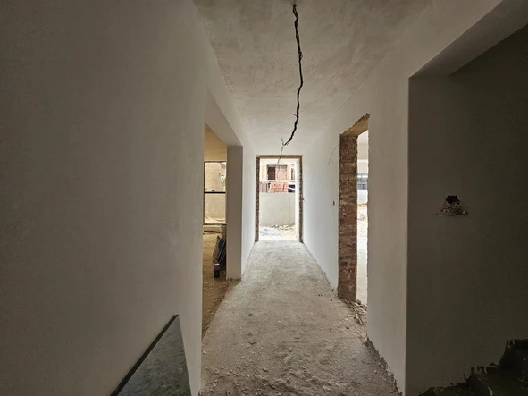 4 Bedroom Garden Flat