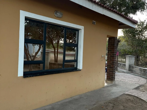 To Let – Guest Wing in Arlington Estate