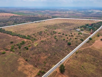 Farm & Agricultural Land