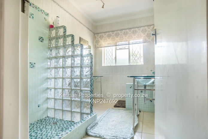 Four bedroom home in an excellent location with a cottage, pool and a prolific borehole (Sole Mandate)