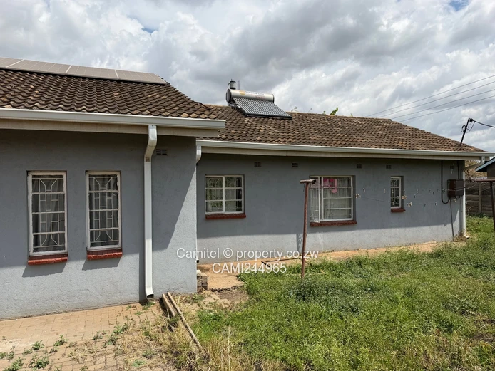 3-Bed House in Matidoda, Harare West — Borehole & Paved Yard