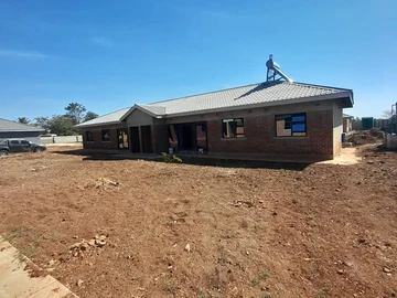 3 Bedroom Flat & Apartment