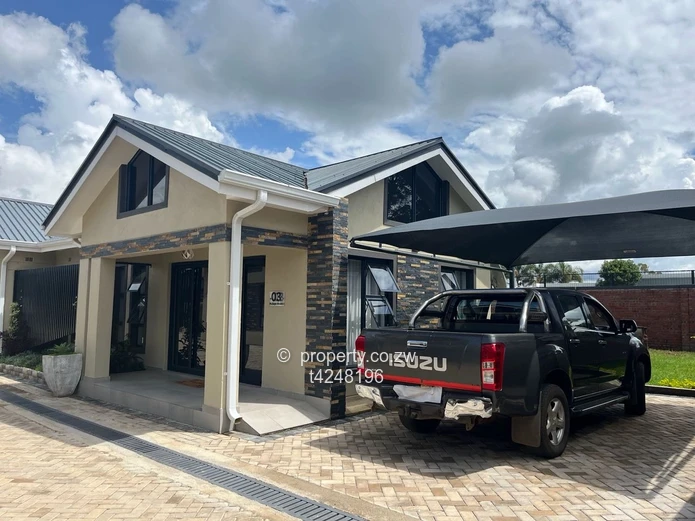 Pomona 3 bedroomed fully furnished Townhouse to rent