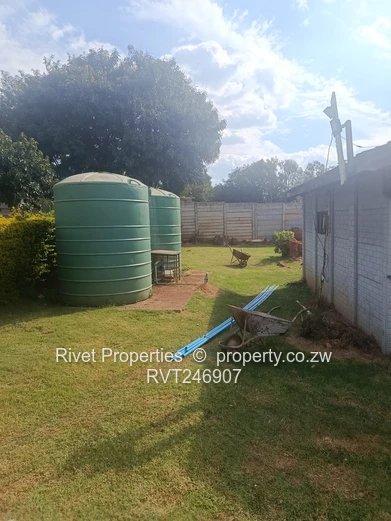 Glen Lorne Property For Sale Access To Enterprise Road