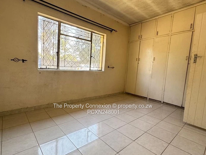 Prime Location & Secure Family Living: 3-Bed House to Rent – Bluffhill
