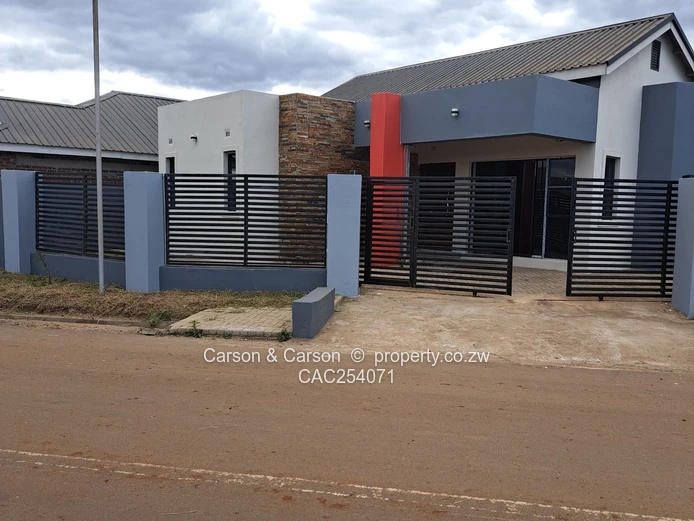 Modern 4-Bed Townhouse in Rainham — Grey & Red Accents, Pool
