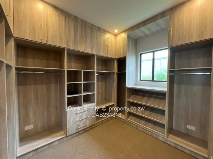 Modern Executive Townhouse - Luxury Living Redefined