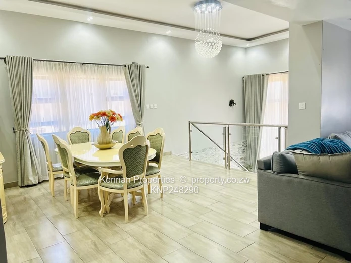 Elegant Upmarket 5 Bedroom Townhouse for Sale.