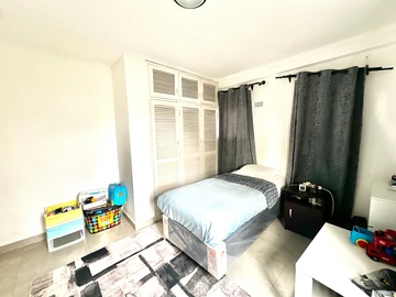 2 Bedroom Garden Flat