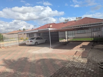 6 Bedroom House