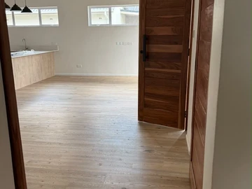 3 Bedroom Flat & Apartment