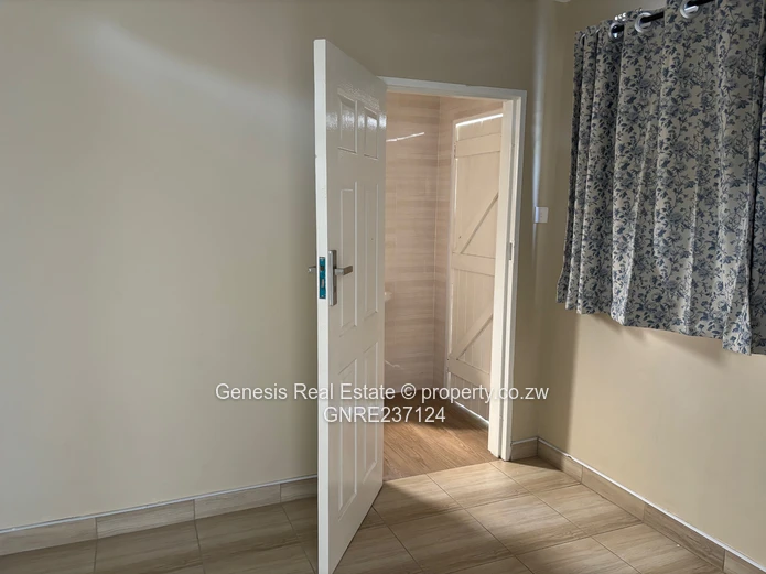 Peakwood Village 3 bedrooms with 2 bed cottage for sale 