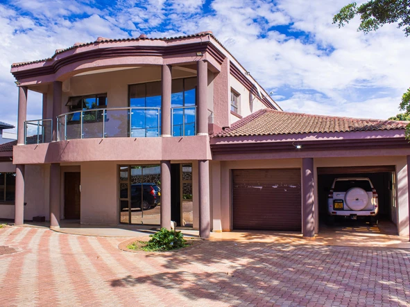 5 Bedroom House