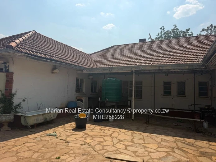 Kumalo 5-Bedroom House For Rent (Commercial Use)